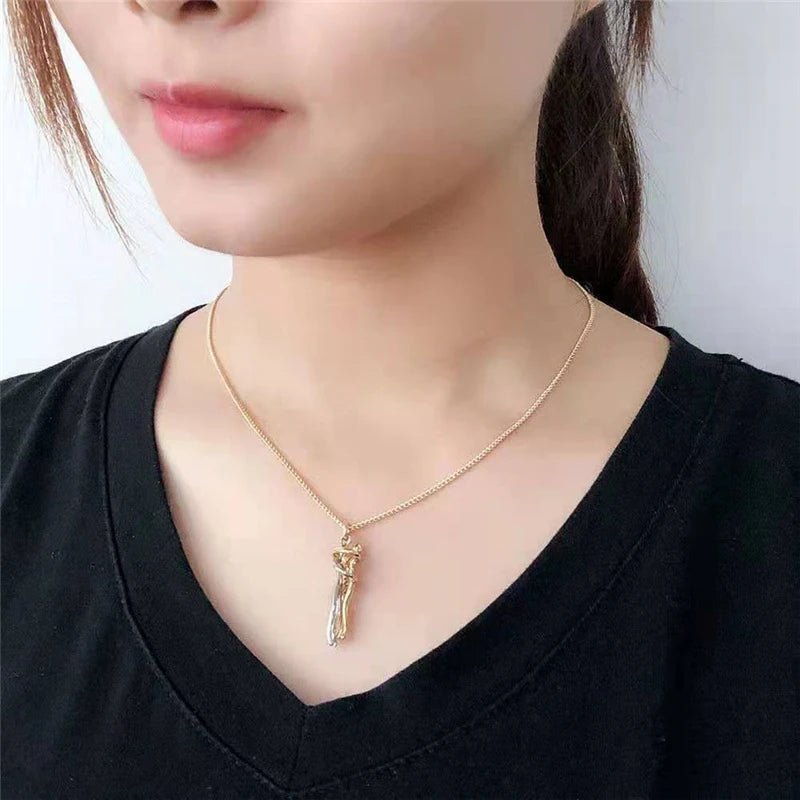 Couple Hugging Pendant Necklace - My Store