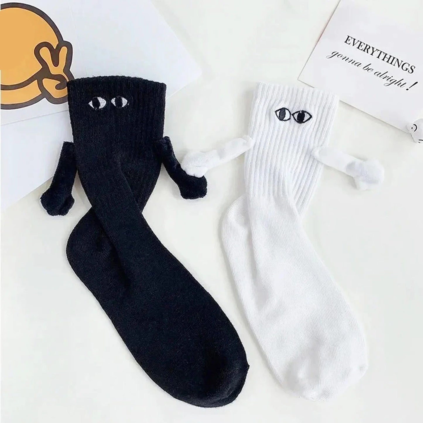 Magnetic Holding Hands Couple Socks - My Store