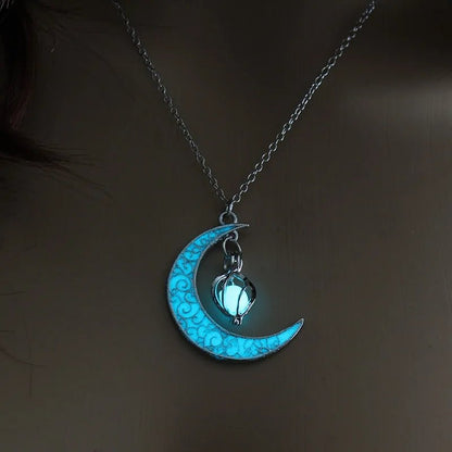 Moon Glowing Necklace - Necklace | Trendark